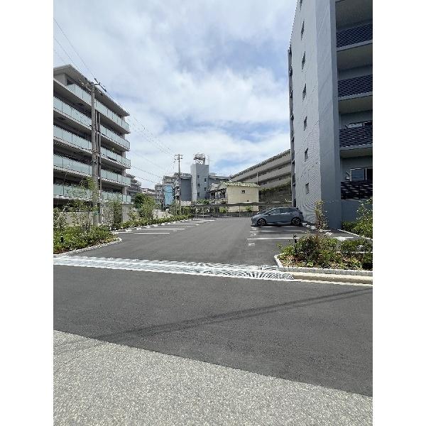 豊中市寺内マンション 駐車場