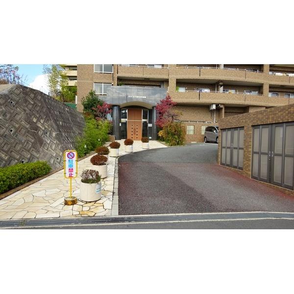 豊中市上新田マンション エントランス
