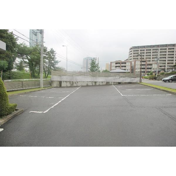 豊中市上新田マンション 駐車場