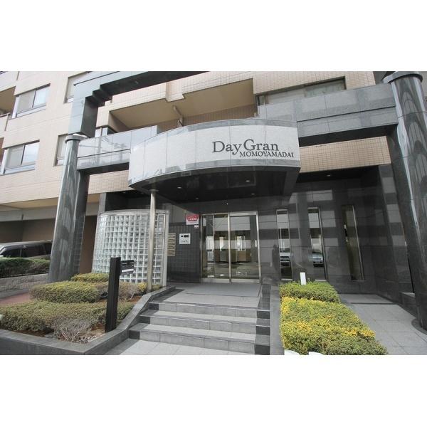 豊中市新千里南町マンション エントランス