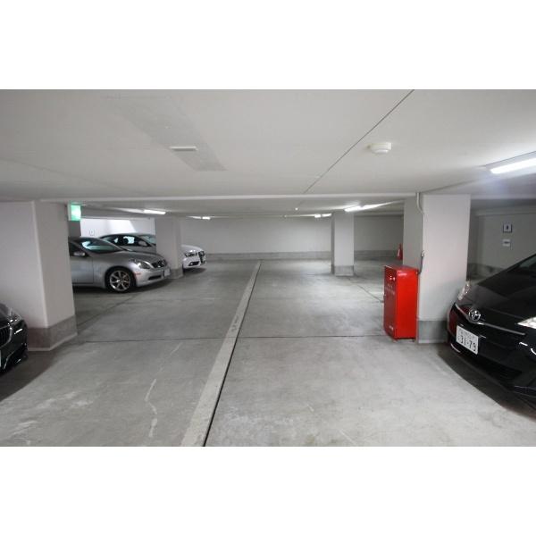 豊中市寺内マンション 駐車場