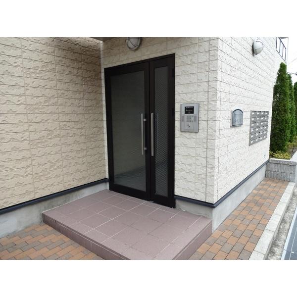 豊中市春日町マンション エントランス