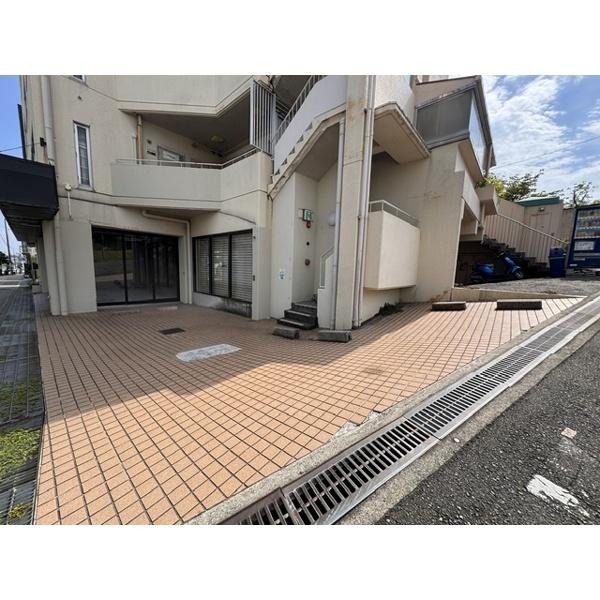 豊中市曽根東町マンション エントランス