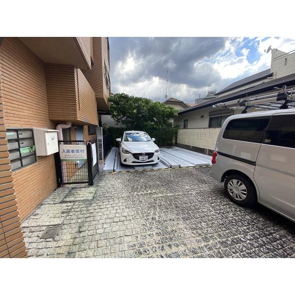 フォルム上野西 駐車場