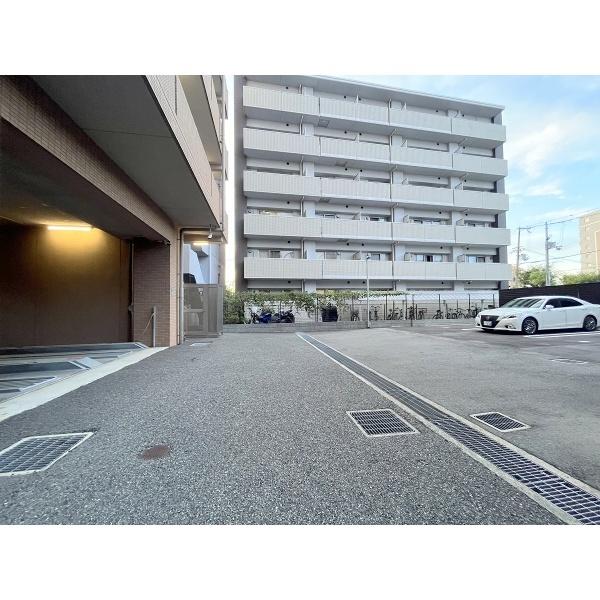 豊中市三国マンション 駐車場