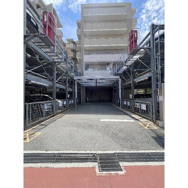 豊中市東豊中町マンション 駐車場