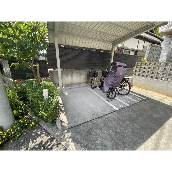 豊中市上新田マンション 駐車場