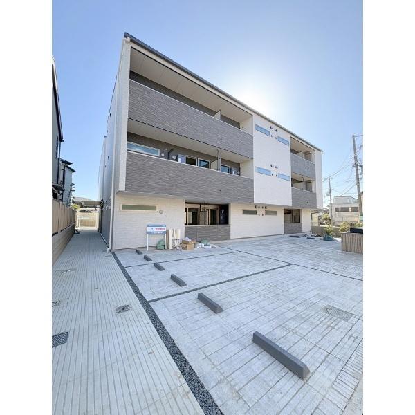 豊中駅より徒歩9分 新築 3階建の賃貸物件