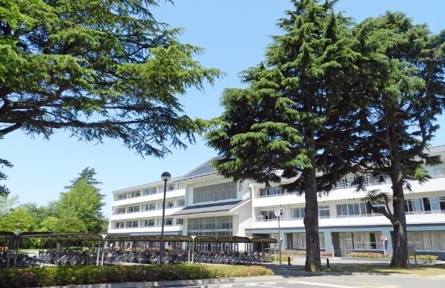 佐倉市立佐倉中学校：1541m
