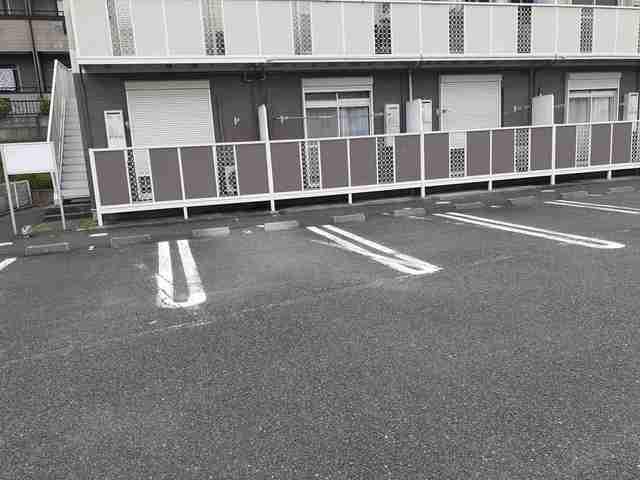 サンヴェール・セイミヤ（204） 駐車場