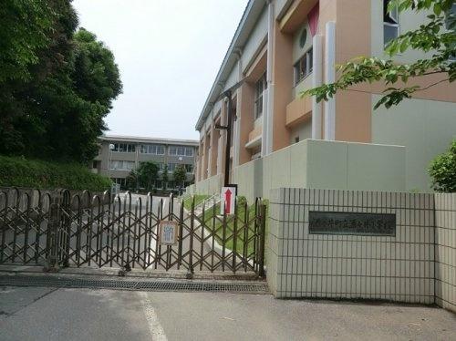 酒々井町立酒々井小学校：1105m