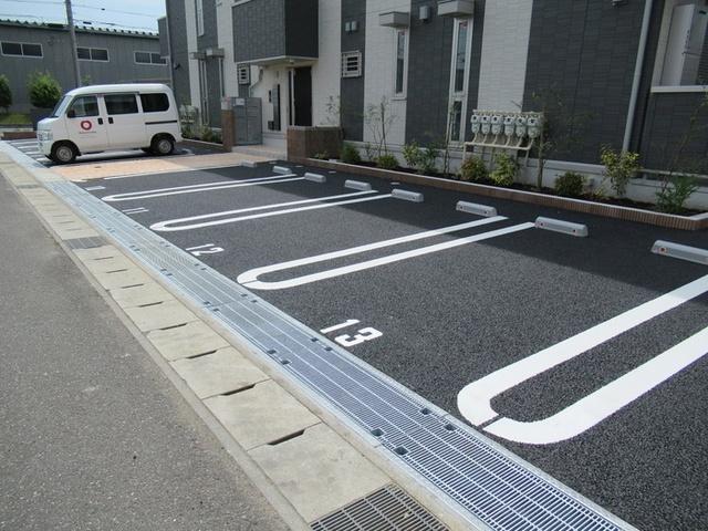 ソル ド レーヴ アッシュ（105） 駐車場