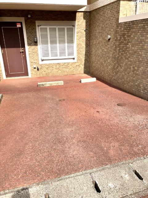 部屋前専用駐車場