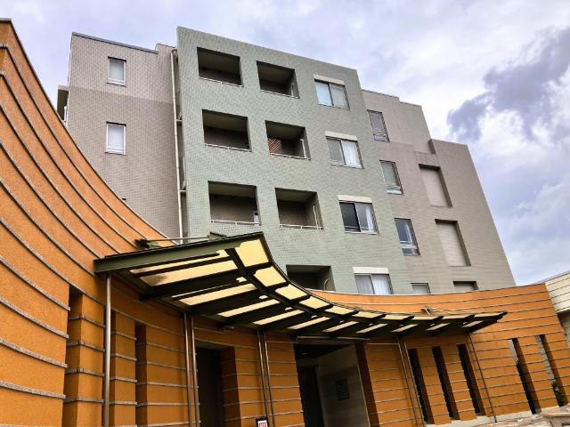 エントランス正面外観