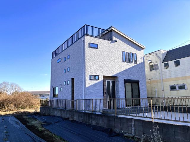 隣地は畑です(R7.12現在)