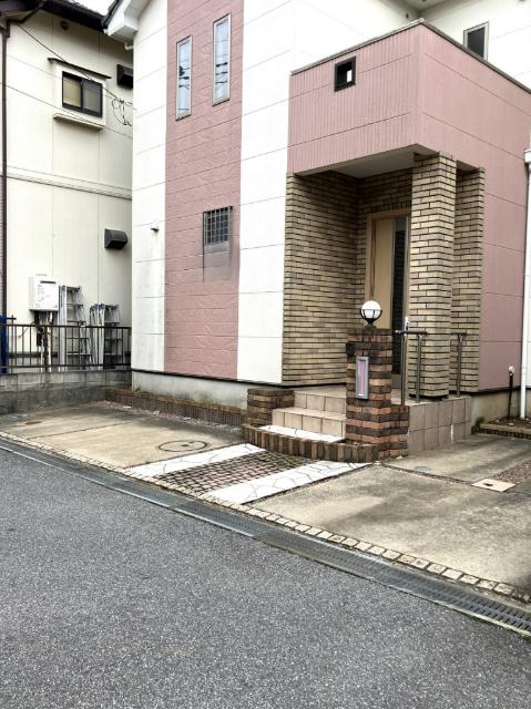 佐倉市井野１６１０　中古戸建 駐車場