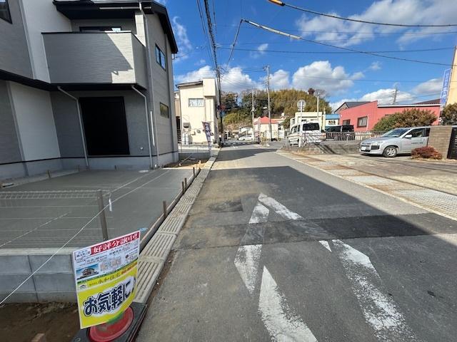 新築◇佐倉市鏑木町１期◇１号棟 前面道路含む現地写真