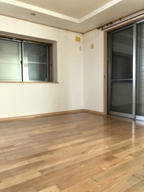 佐倉市井野１６１０　中古戸建 リビング