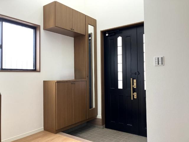 佐倉市中志津２丁目　中古戸建 玄関