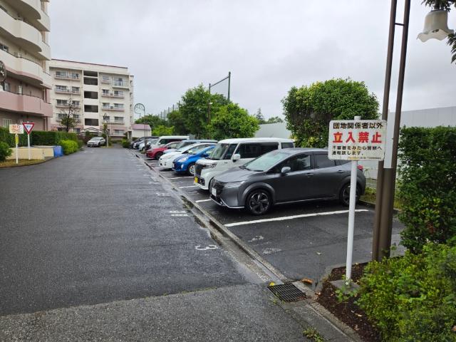 フローラルシティー西の原一丁目第一号棟 駐車場