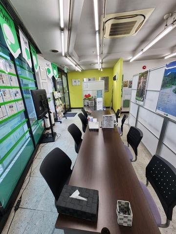 店舗内