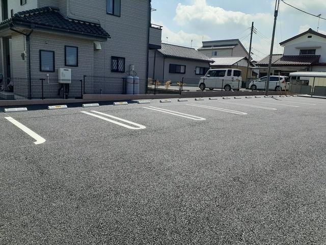 シエルブルー（101） 駐車場