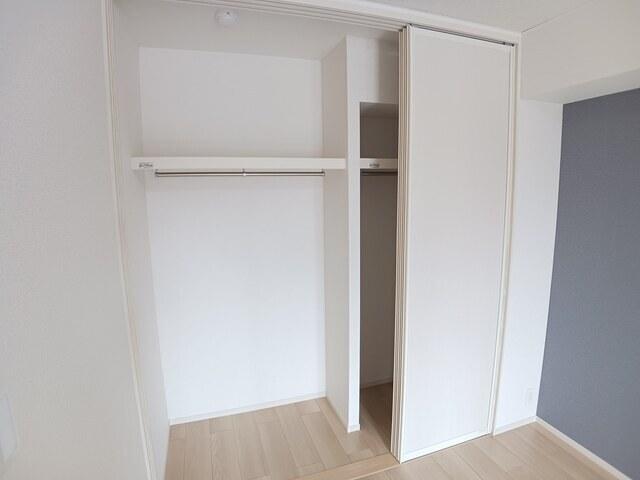 ユニゾン　アザレアⅠ（204） 収納