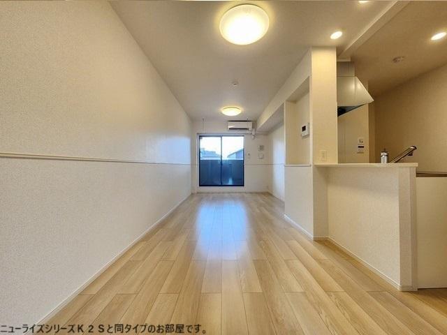 クレッセント（204） リビング