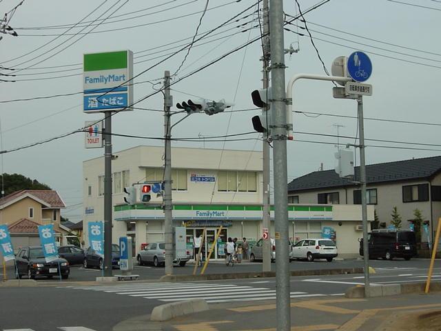 ファミリーマート：400m