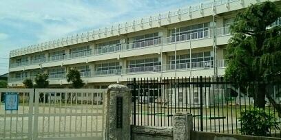 久喜市立鷲宮小学校：900m
