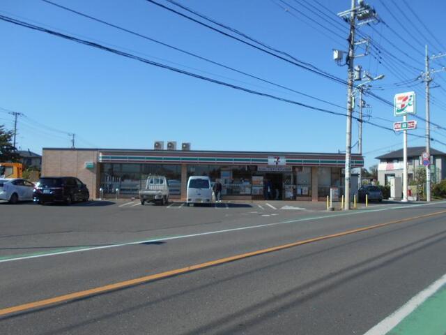 セブンイレブン伊奈小室店：740m