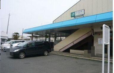 白岡駅：700m