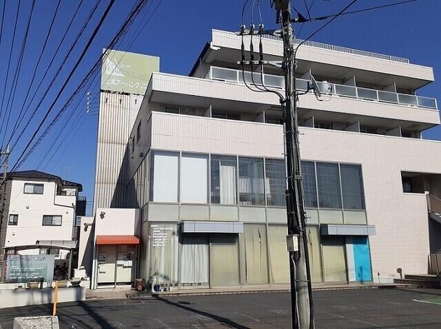 上尾アーバンクリニック：210m