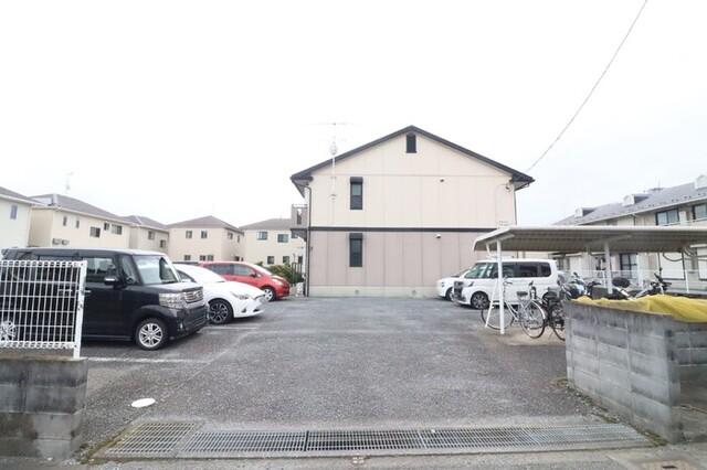 あずまじゅねす　２（205） 駐車場