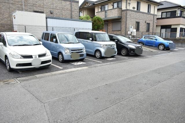 ルミエール春日　Ⅱ（101） 駐車場