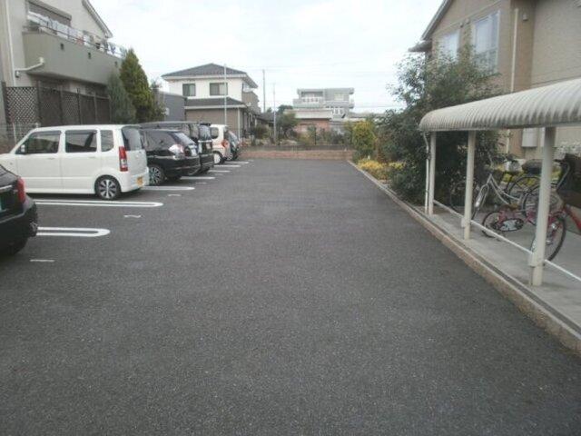 ローズヒル（101） 駐車場