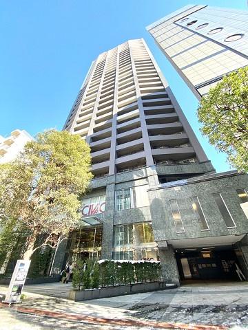 ファーストリアルタワー新宿 外観