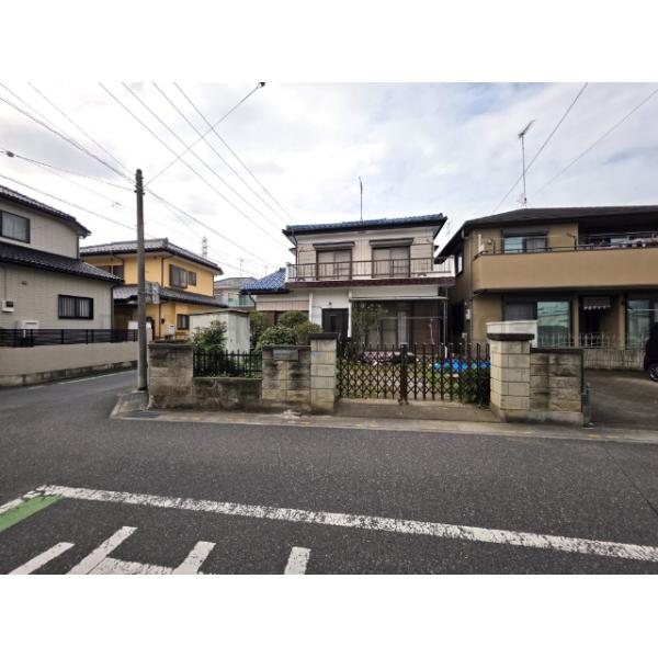 埼玉県鴻巣市小松４丁目