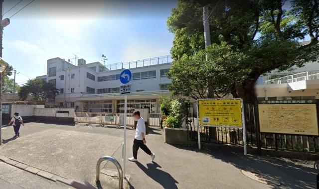 西東京市立田無小学校：363m