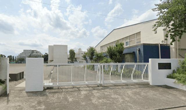 東村山市立東村山第三中学校萩山分校：698m