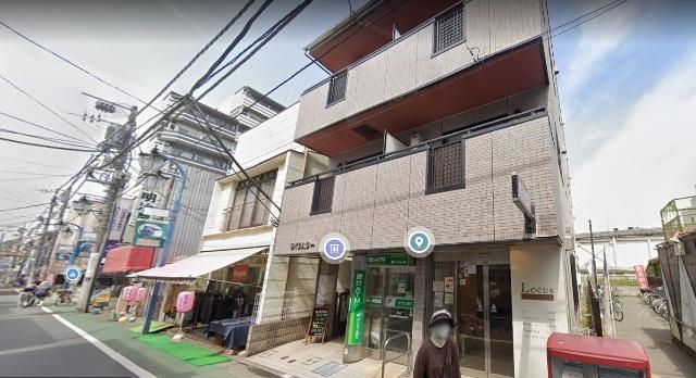 ゆうちょ銀行本店西武新宿線武蔵関駅前出張所：223m