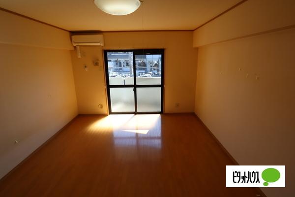 八王子市松木マンション リビング
