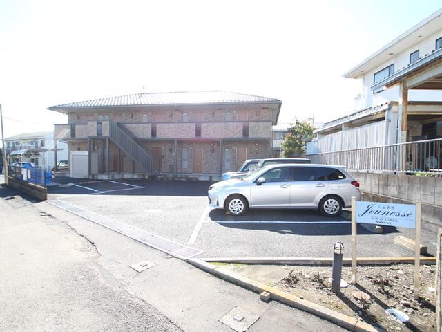 ジュネス（203） 駐車場