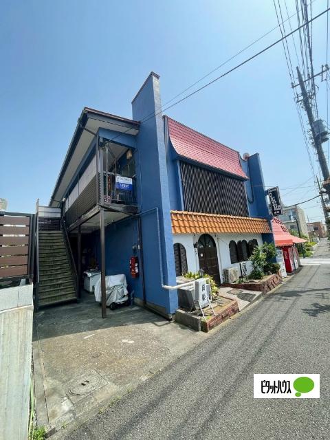 日野市多摩平アパート エントランス