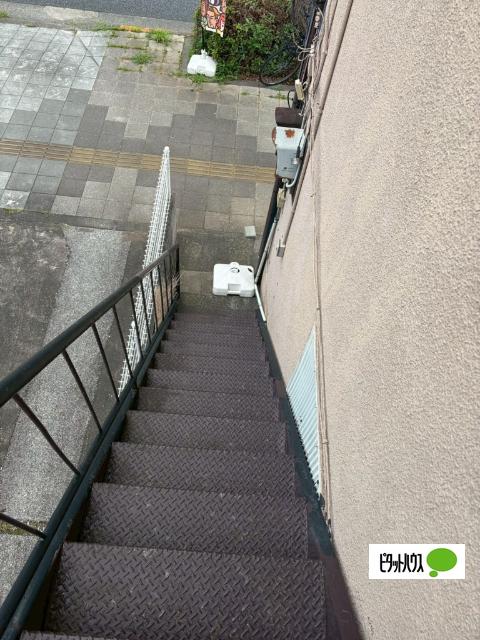 日野市多摩平アパート エントランス