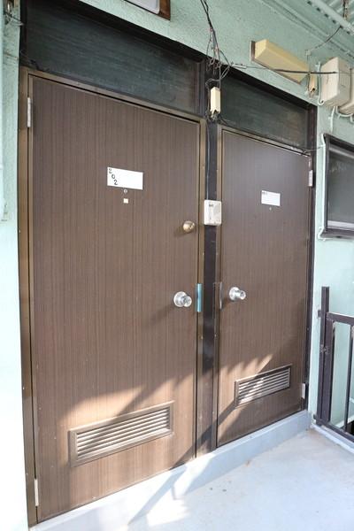 葵ハイツ 玄関