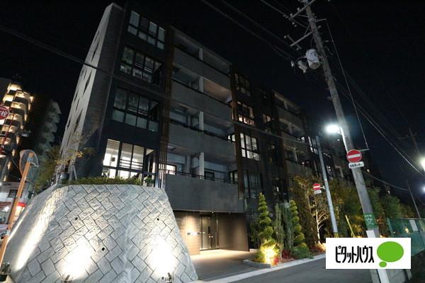 ◆◇夜間のマンション外観◇◆