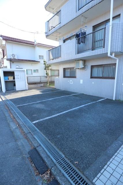 ピースフル福生 駐車場