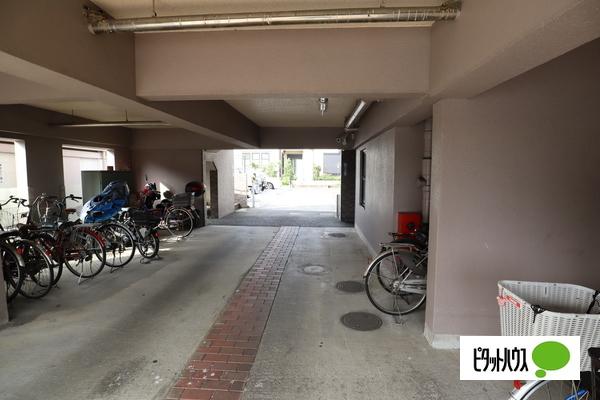 ドラゴンマンション京王多摩境壱番館 駐車場