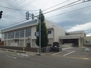 春日新田小学校：1900m